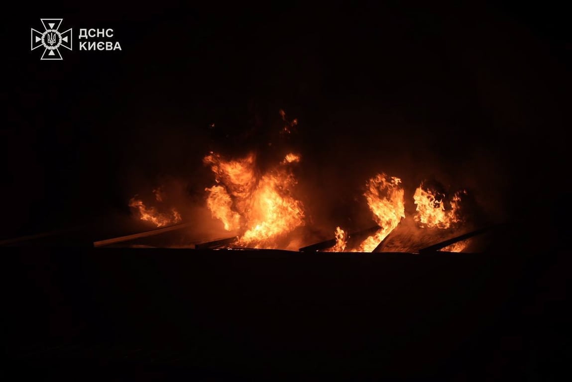 Последствия пожара в супермаркете в Киеве 18 июля