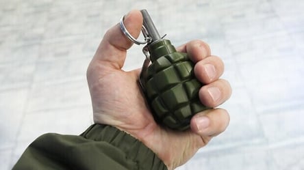 Вибухова небезпека: в Одесі затримали чоловіків, які продавали гранати - 285x160