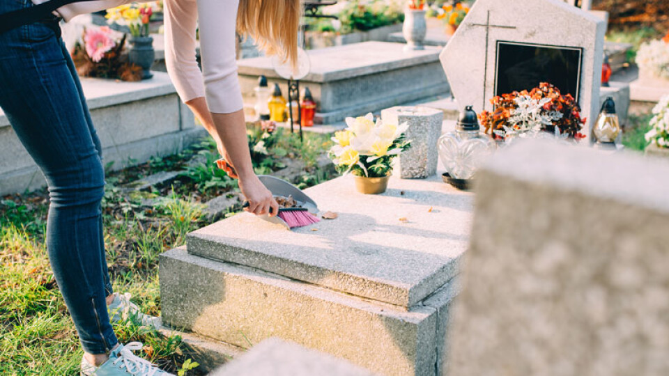 Уборка могил перед Пасхой — стоит ли это делать