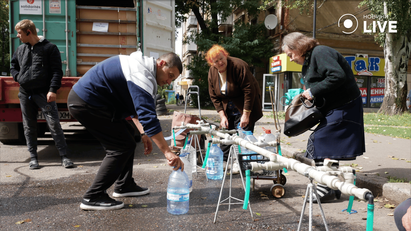 Миколаївці набрали 76 мільйонів літрів безплатної води у 2023 році