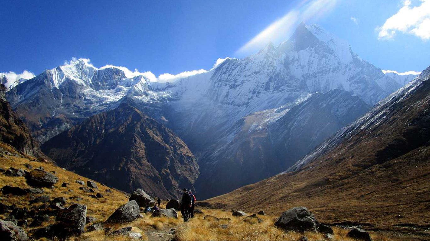 Под Гималаями происходит противостояние тектонических плит — в чем опасность