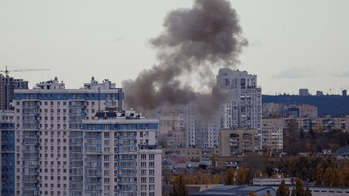 Обстріли Києва 20 листопада — у двох районах впали уламки