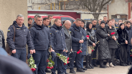 На Одещині попрощалися з рятувальником, загиблим внаслідок російського удару - 285x160