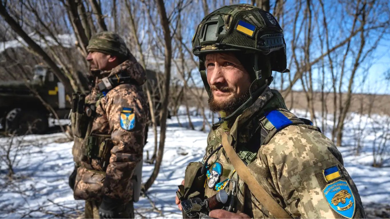 Війна в Україні — на які теми не можна розмовляти з військовими цивільним