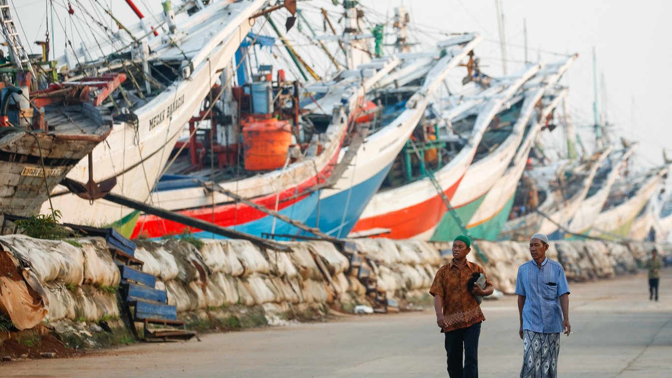 Индонезия: в стране произошло два землетрясения, есть угроза цунами