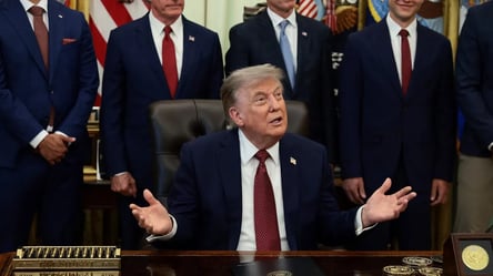 Трамп объявил о полном возобновлении судоходства в Ормузском проливе - 290x166