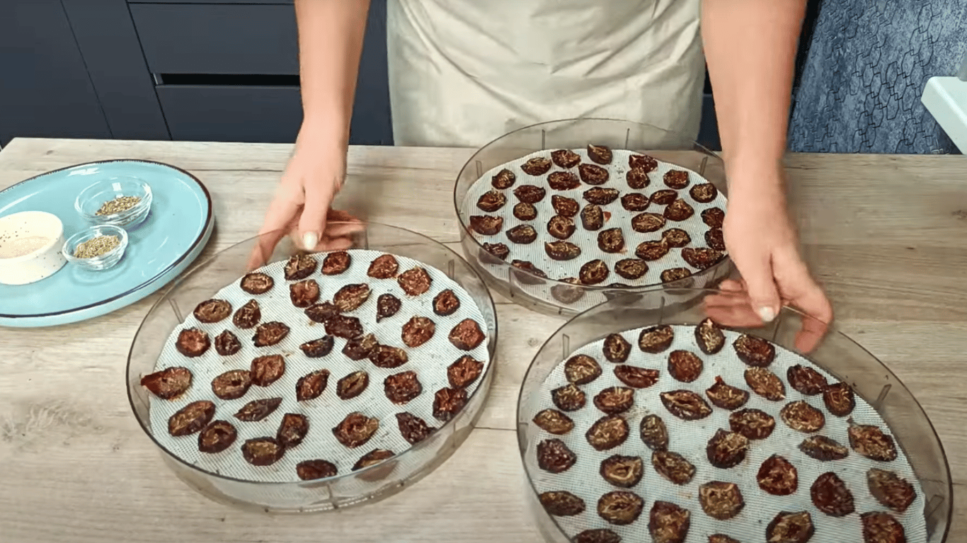 в’ялені сливи в олії на зиму