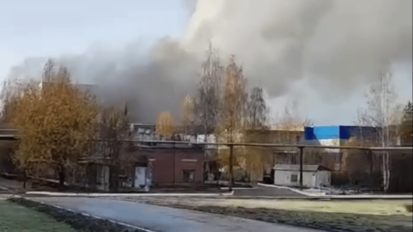 The "Electroisolit" plant is on fire near Moscow