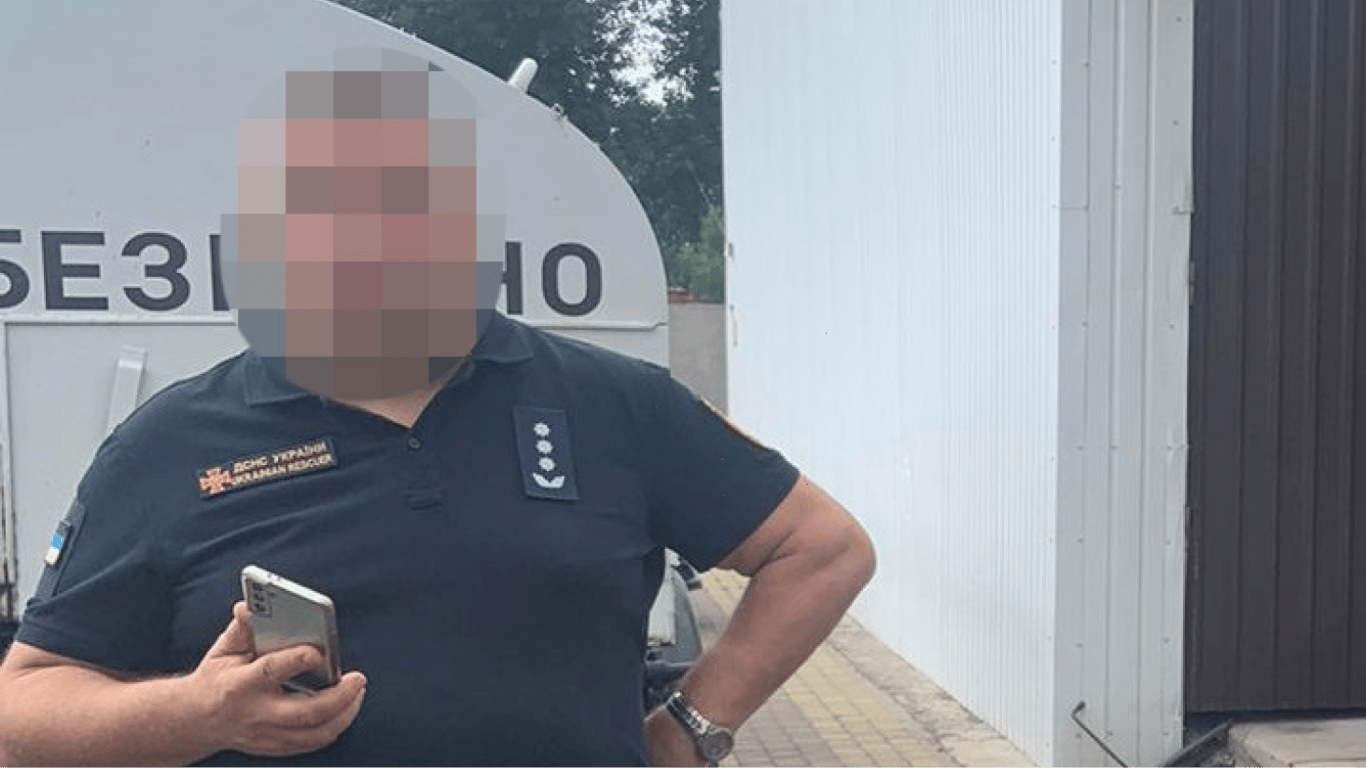 На Запоріжжі посадовець ДСНС закупляв техніку за завищеними цінами