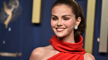 Selena Gomez shares her favorite wedding dress - 285x160