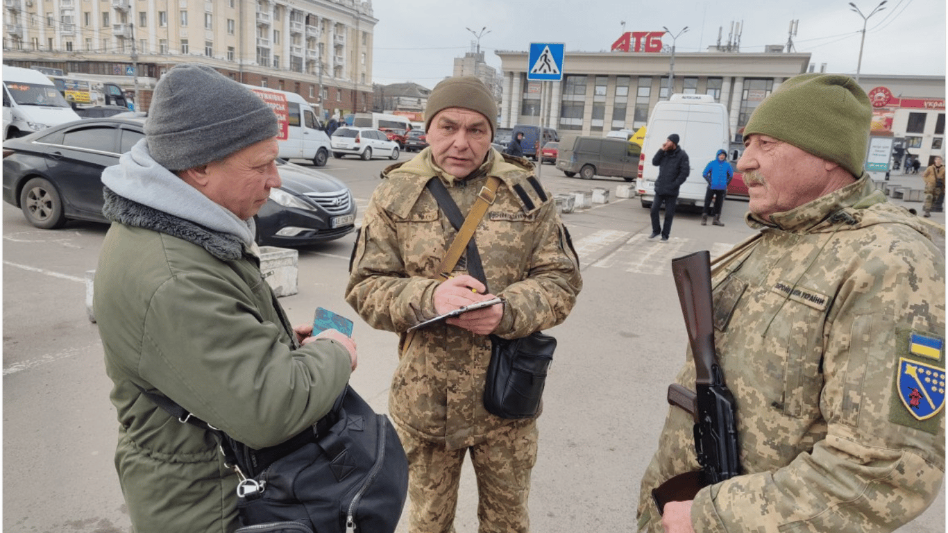 У Черкасах жінку засудили за повідомлення про місця видачі повісток