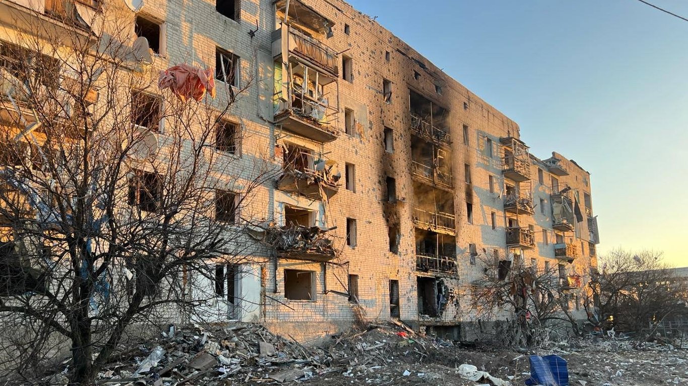 Взрывы на Харьковщине в течение суток — россияне ранили и убили людей