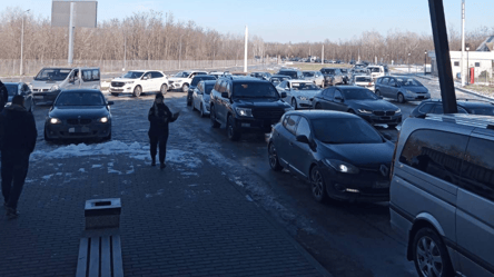 Виїзд до Молдови — де водії застрягли на трасі Одеса-Рені - 285x160