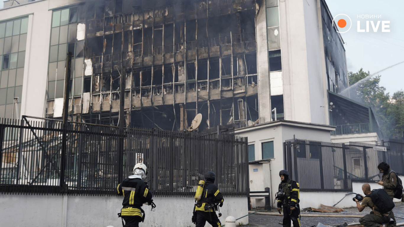 Київ посольство обстріл