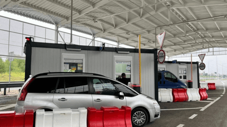 Проїзд до Молдови заблоковано  — ситуація на трасі Одеса-Рені - 290x166