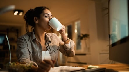 Почему опасно пить кофе на голодный желудок - 285x160