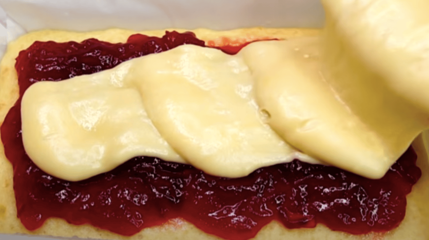 простий рецепт пирога з варенням
