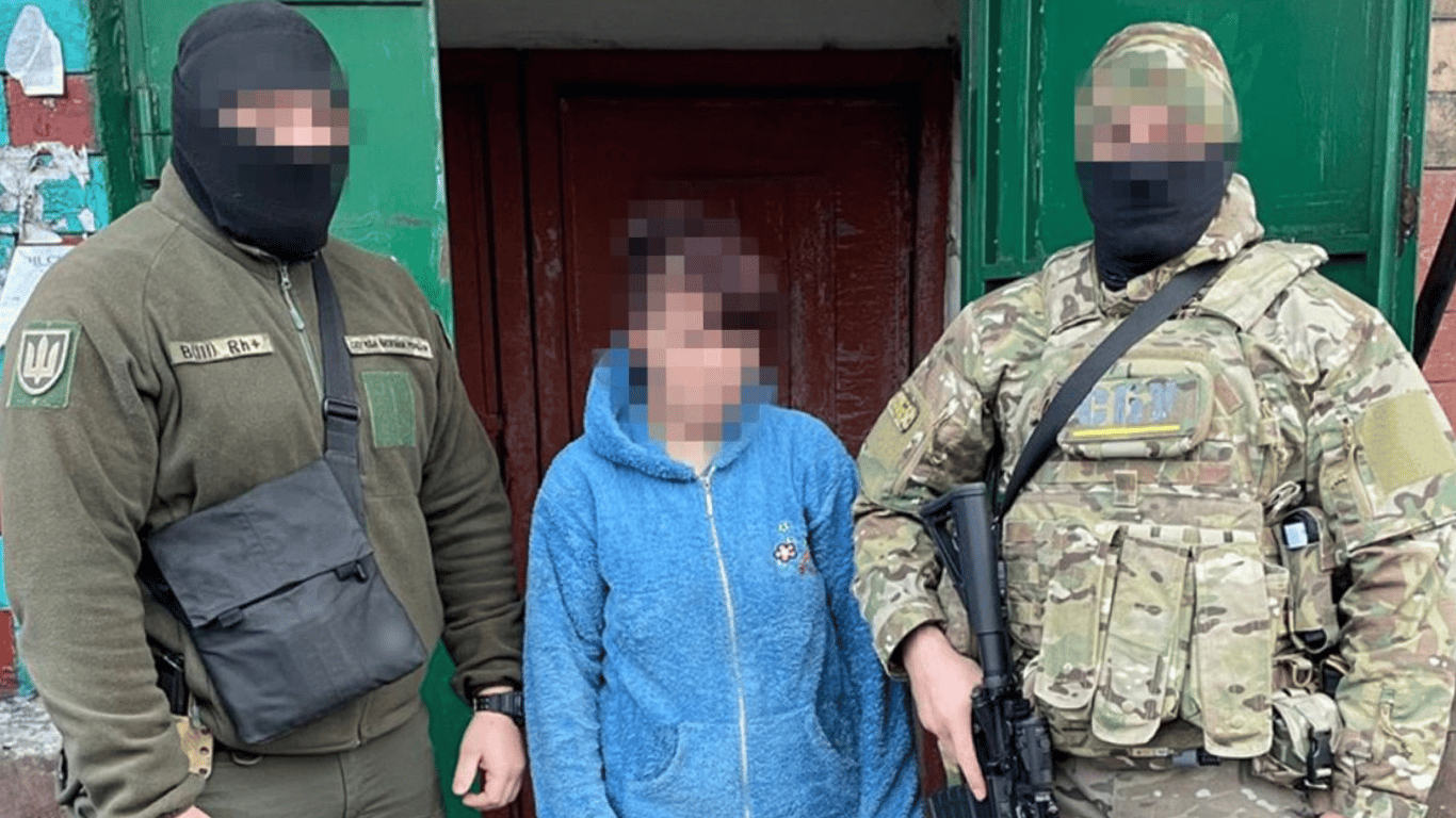 СБУ задержала агента россиян, которая искала позиции ВСУ вблизи Авдеевки и Марьинки