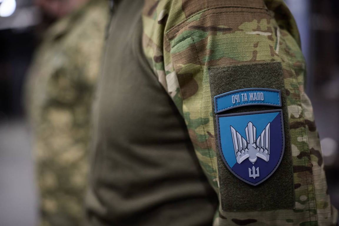 President Zelensky with soldiers of the 414th “Birds of Madyar” Brigade