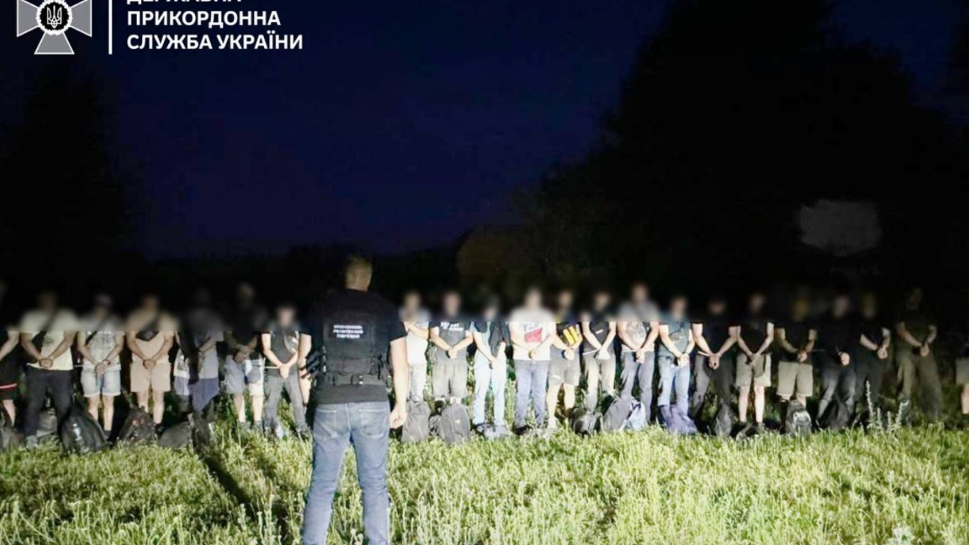 Групу з 24 ухилянтів викрили на Одещині: деталі мандрівки