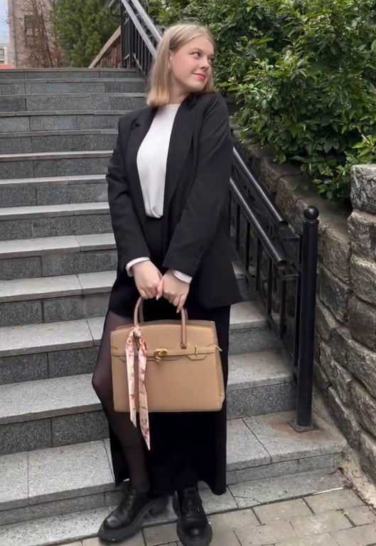 Ця модна деталь додасть сумці вишуканості