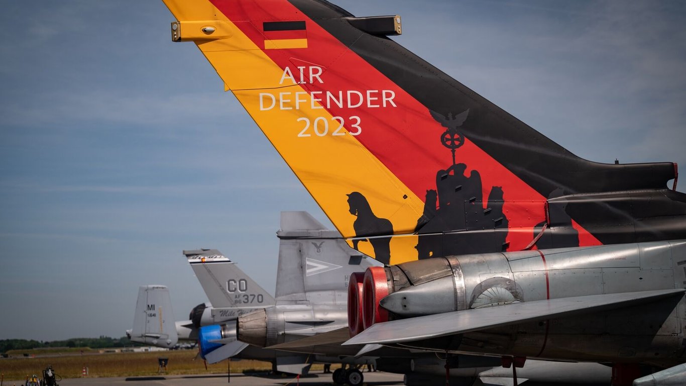 НАТО проведе найбільші авіаційні навчання в повітряному просторі Німеччини