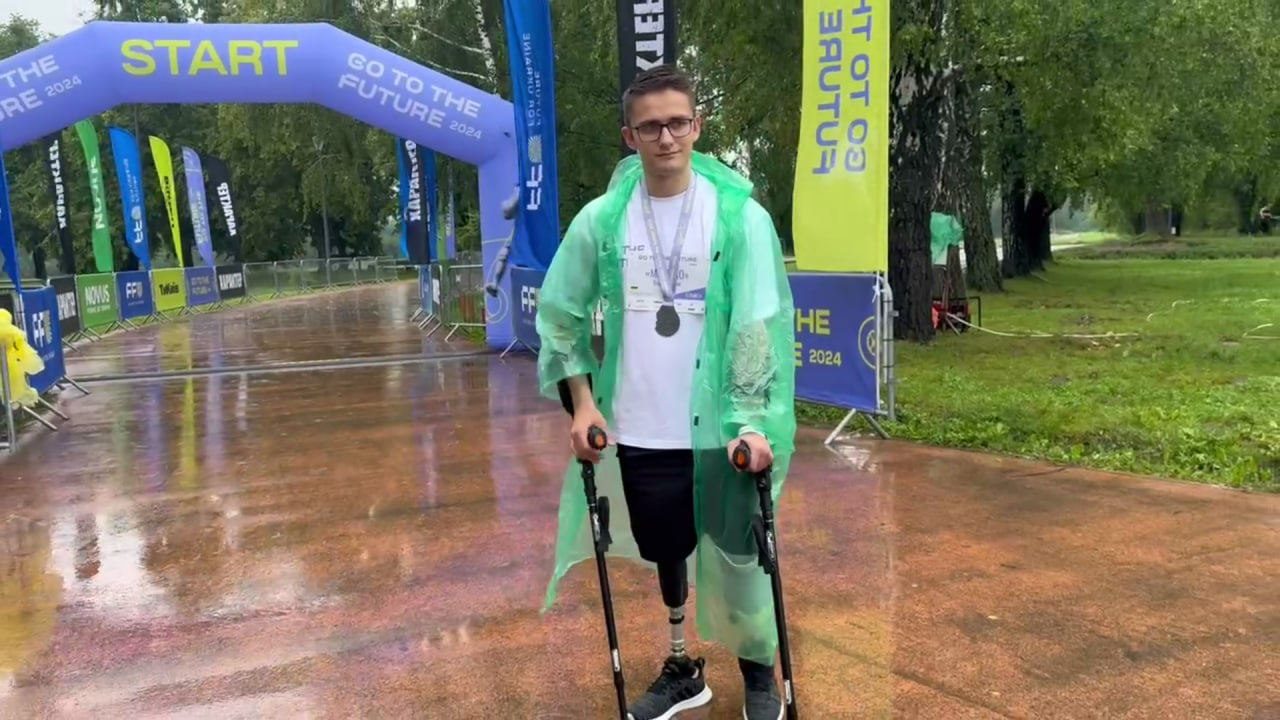 Військовий з протезами, який брав участь у забігу в Києві 16 червня