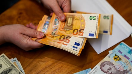 Заробіток за кордоном: коли українцям доведеться платити податки - 285x160