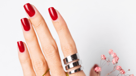 Новая версия классики — трендовый маникюр вместо нюда - 285x160