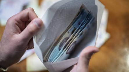 Зарплати вчителів у квітні 2026 року: мінімальні суми за ЄТС і з надбавками - 285x160