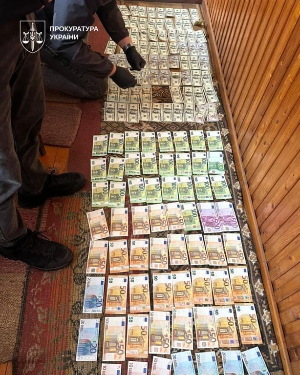 Кошти, вилучені у голови ВЛК на Закарпатті