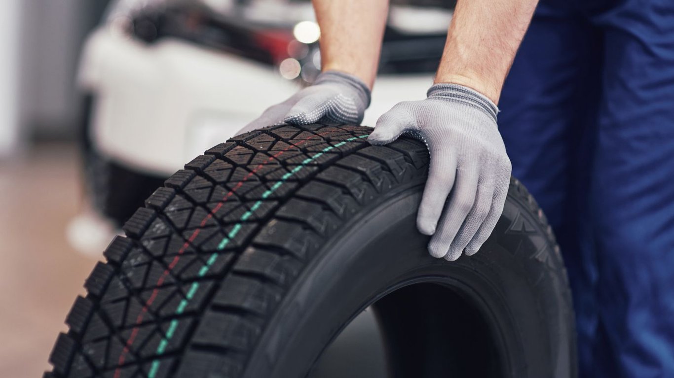 на що звернути увагу при виборі літніх шин