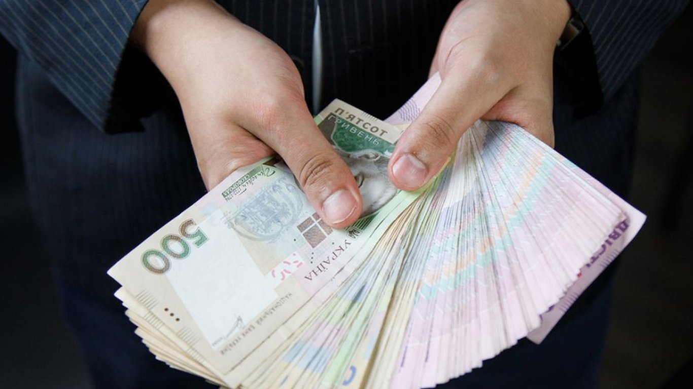 Зарплата в Украине выросла — как изменились выплаты в феврале 2024 года