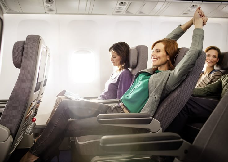 A stewardess unveils places to avoid if you feel motion sickness — photo 1