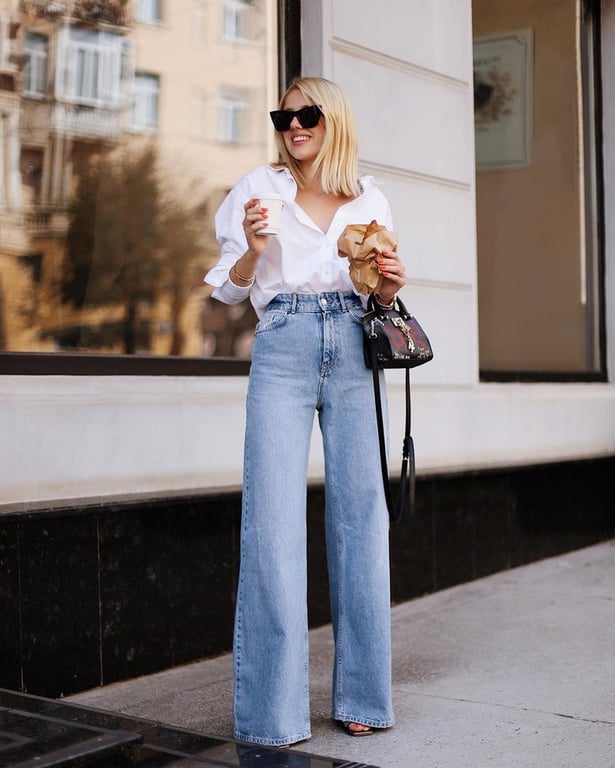 wide jeans that are popular in spring 2025
