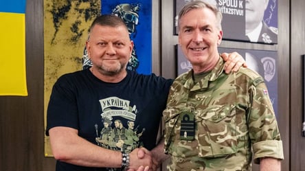 Залужний обговорив з британським воєначальником посилення української армії - 285x160