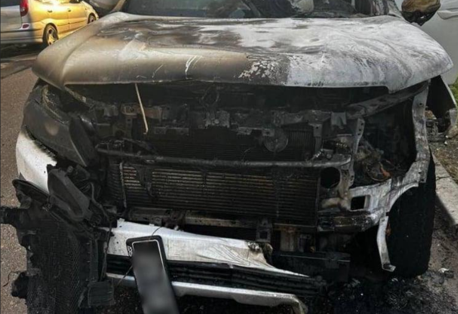 Спалена автівка військового