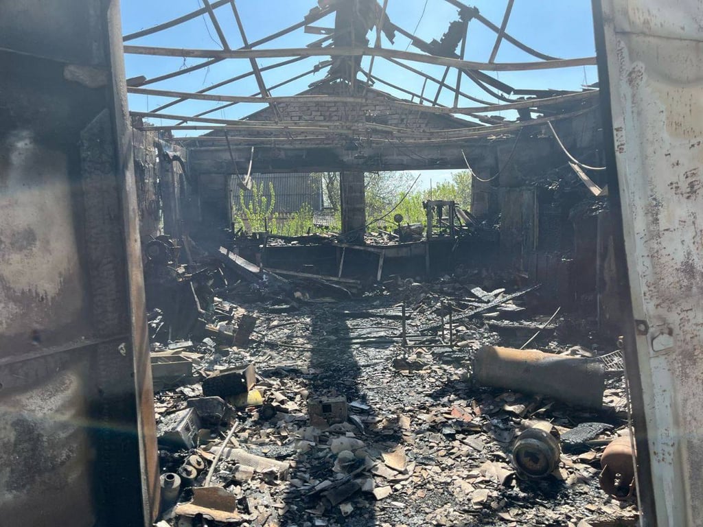 Наслідки ворожих обстрілів. Фото: Сергій Лисак