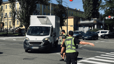 В поліції попереджають про транспортні обмеження — адреси - 285x160