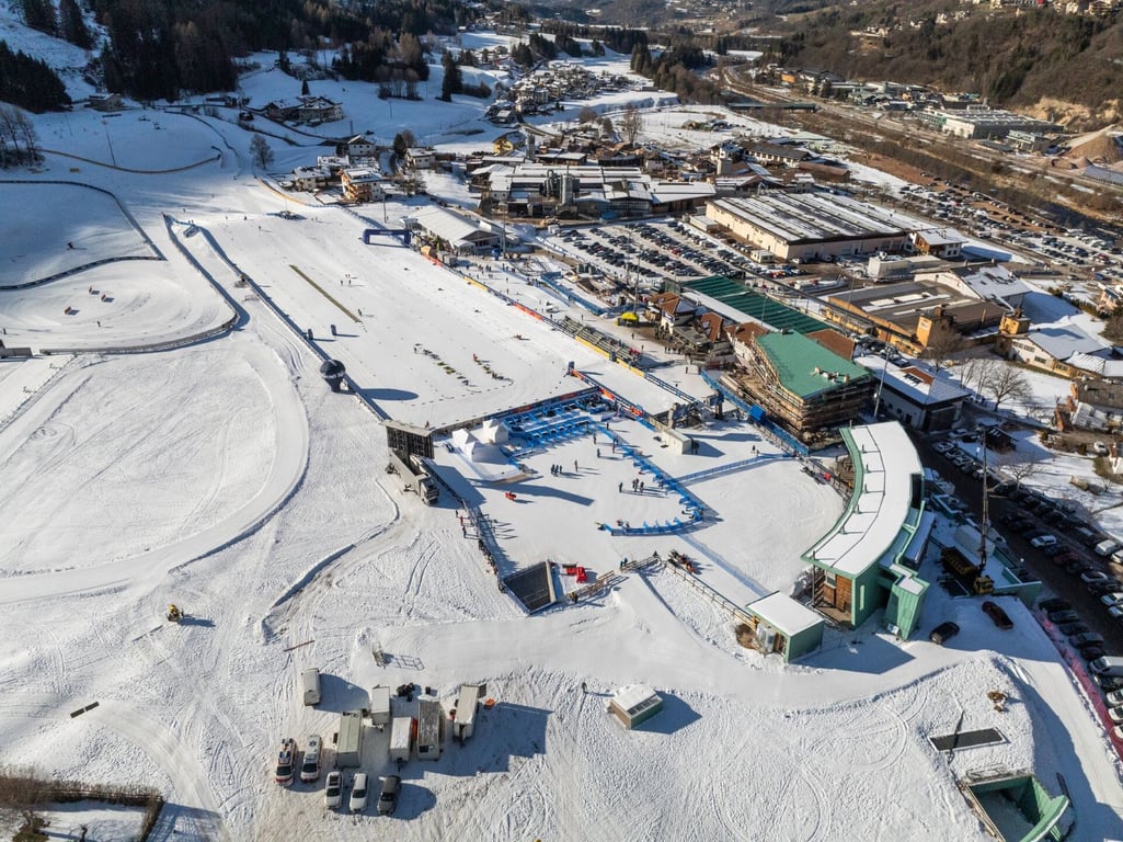 Лыжный стадион у Тезеро