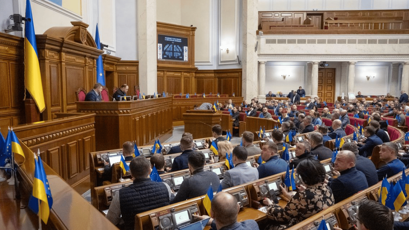 Воєнний стан та мобілізацію в Україні продовжили на три місяці