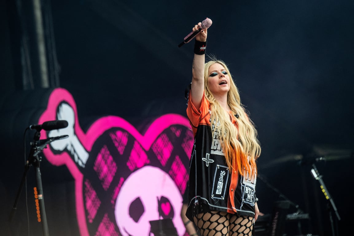 Співачка Авріл Лавін музичного під час фестивалю Tinderbox