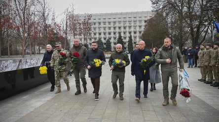 В Одессе почтили память погибших героев Вооруженных сил Украины - 285x160