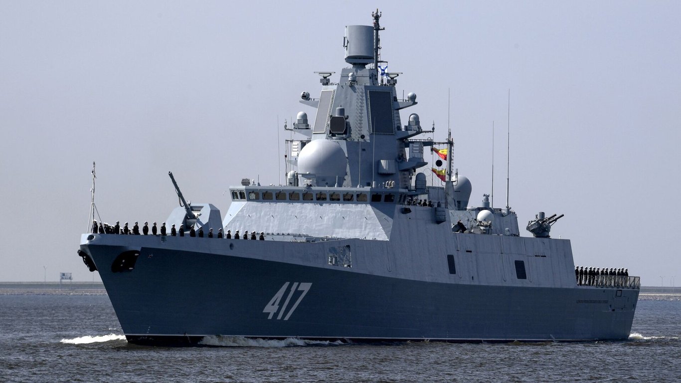 Путин отправил в плавание фрегат, оснащенный гиперзвуковыми ракетами