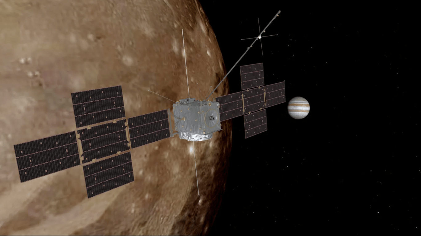 Космическая станция, отправившаяся исследовать спутники Юпитера, отправила первые "селфи": фото