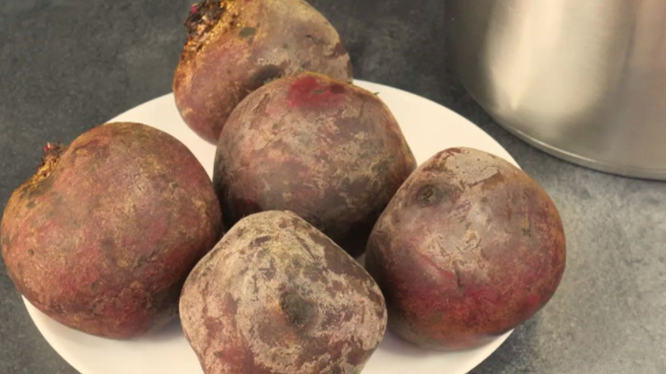 смачний салат з буряками для схуднення