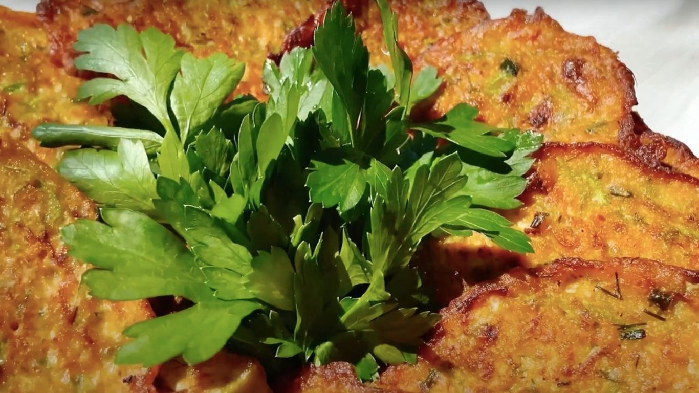 Очень вкусные кабачковые оладьи на завтрак за 15 минут — пошаговый рецепт приготовления