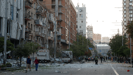 В Киеве упали обломки дрона в одном из районов - 285x160