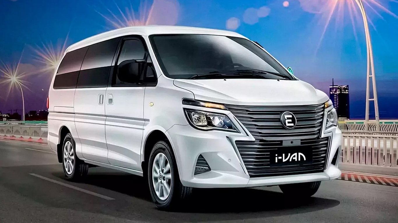 Новий російський електрокар i-Van виявився дорожчою копією китайського Dongfeng