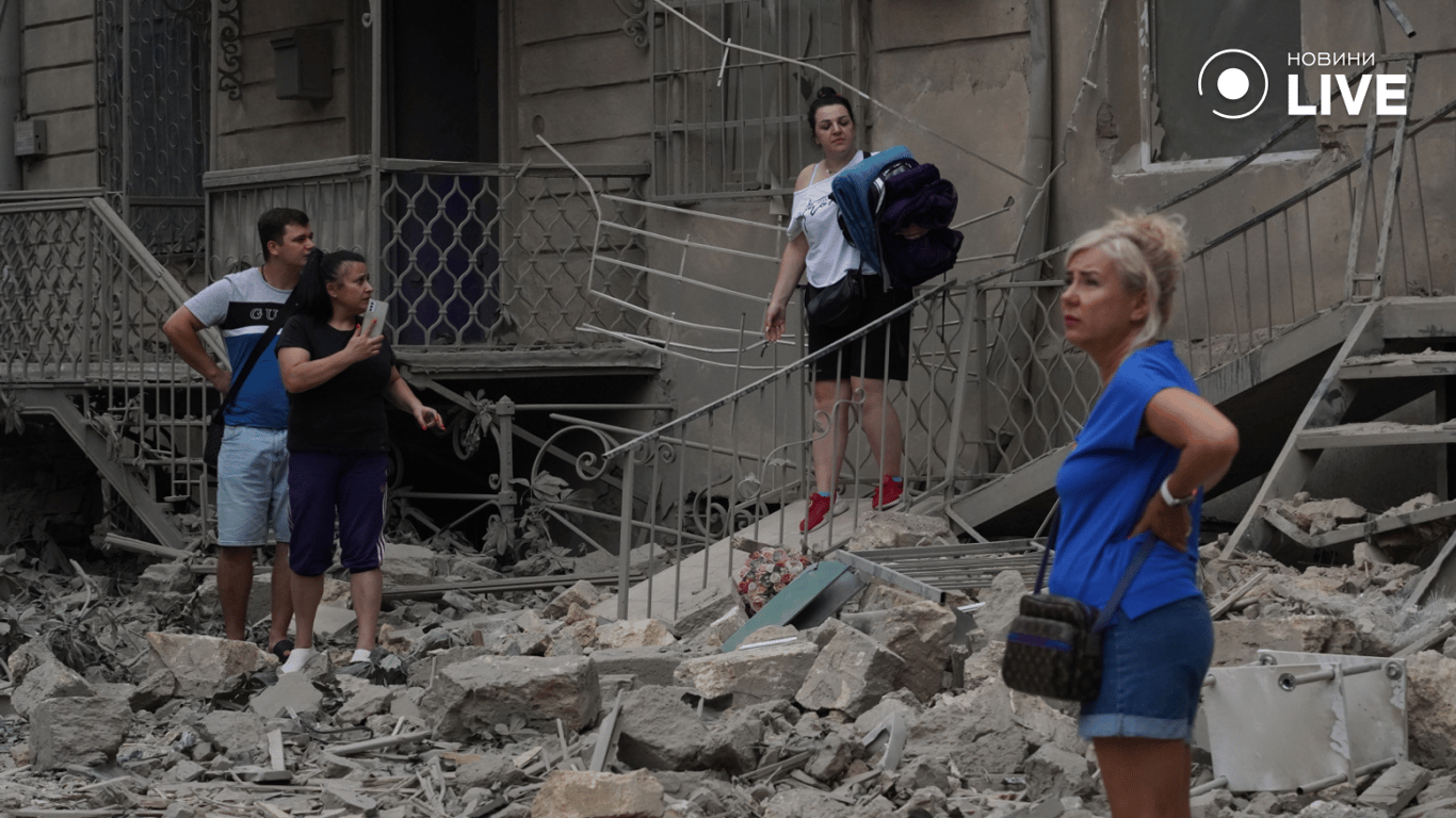 Люди залишились без квартир в Одесі через атаку